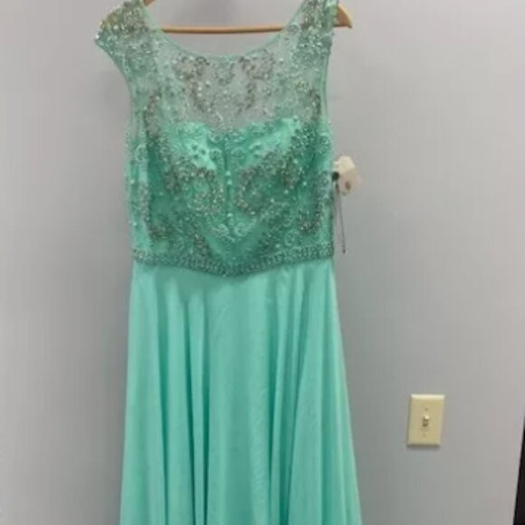 Sherri Hill Formal/Prom Gown Style 50132 NWT Seaform Size 6 - Picture 2 of 9
